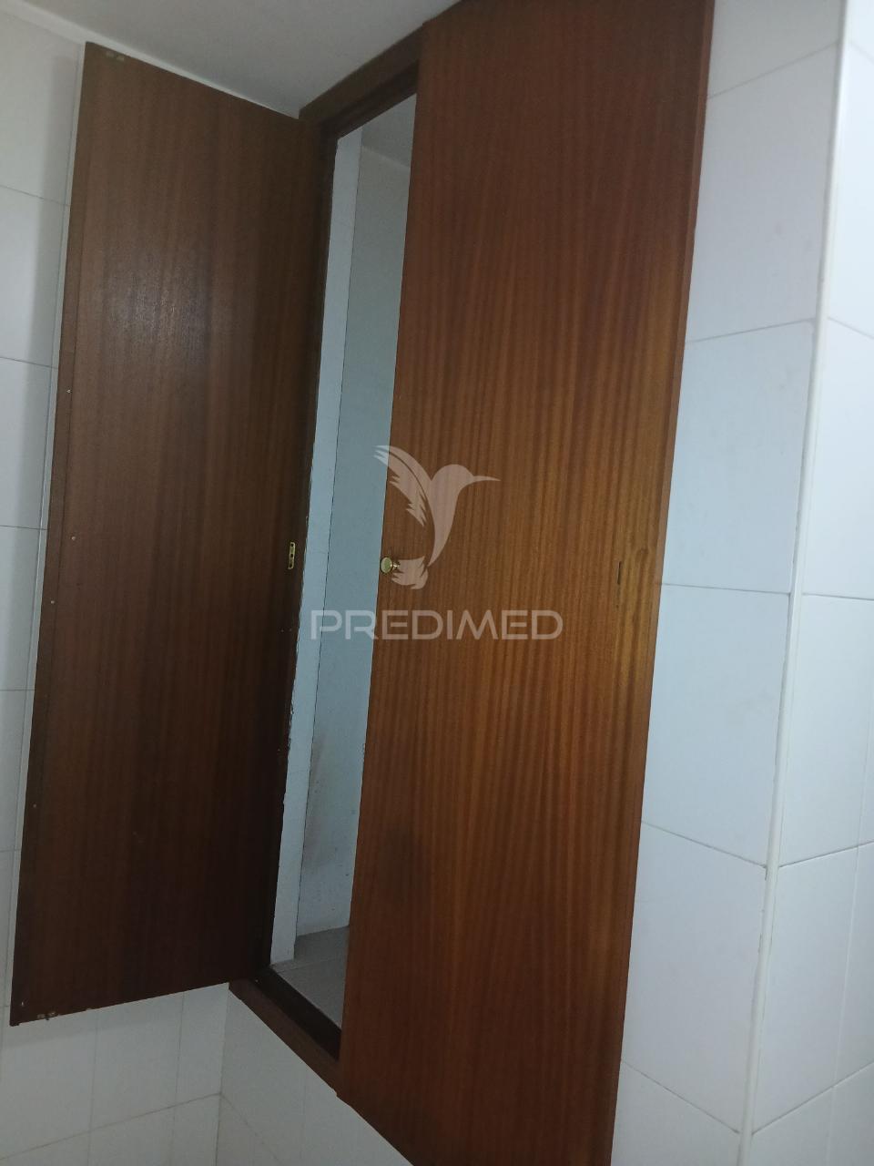 ? apartamento t2 para remodelação – centro de ermesinde