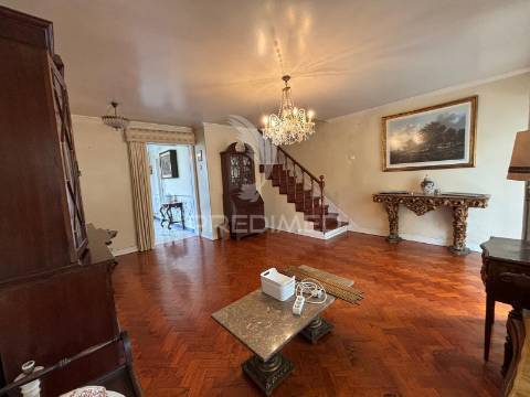 T3 - 1º andar com elevador lisboa