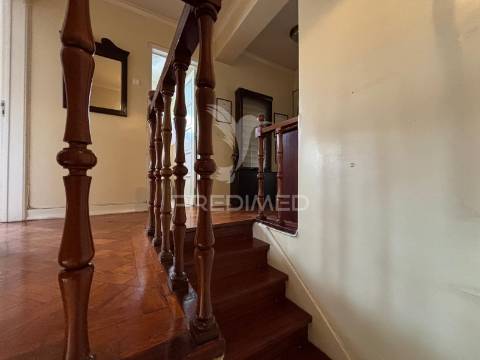 T3 - 1º andar com elevador lisboa