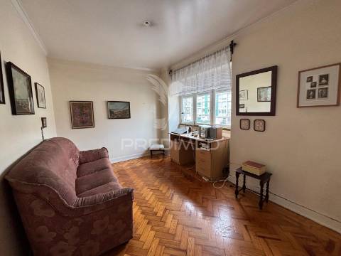 T3 - 1º andar com elevador lisboa