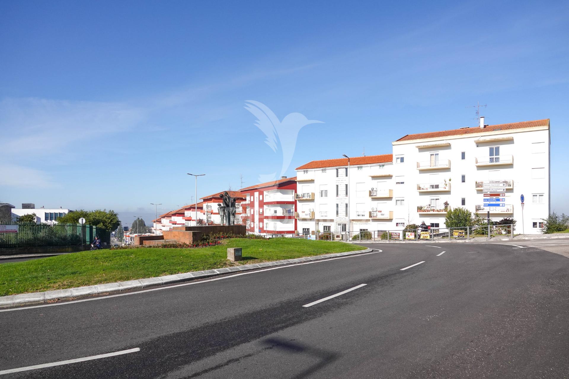 Estacionamento coberto e fechado, abrantes.