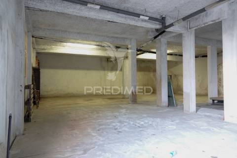 Estacionamento coberto e fechado, abrantes.