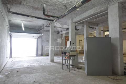 Estacionamento coberto e fechado, abrantes.