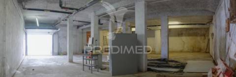 Estacionamento coberto e fechado, abrantes.