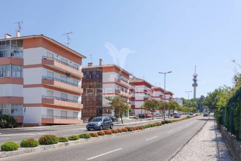 Estacionamento coberto e fechado, abrantes.