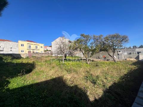 Lote para prédio com nove apartamentos, campanhã porto