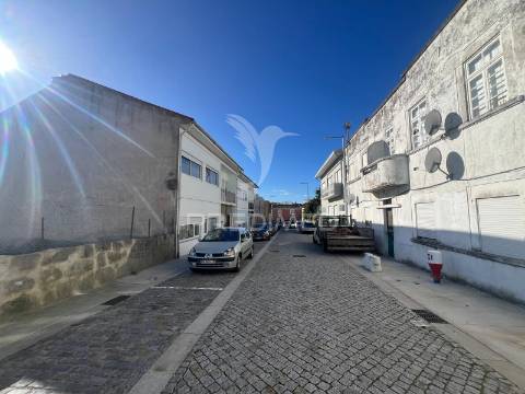 Lote para prédio com nove apartamentos, campanhã porto