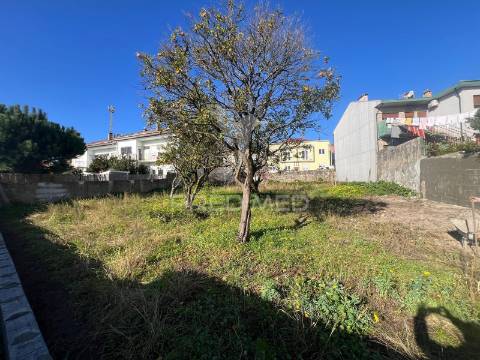 Lote para prédio com nove apartamentos, campanhã porto