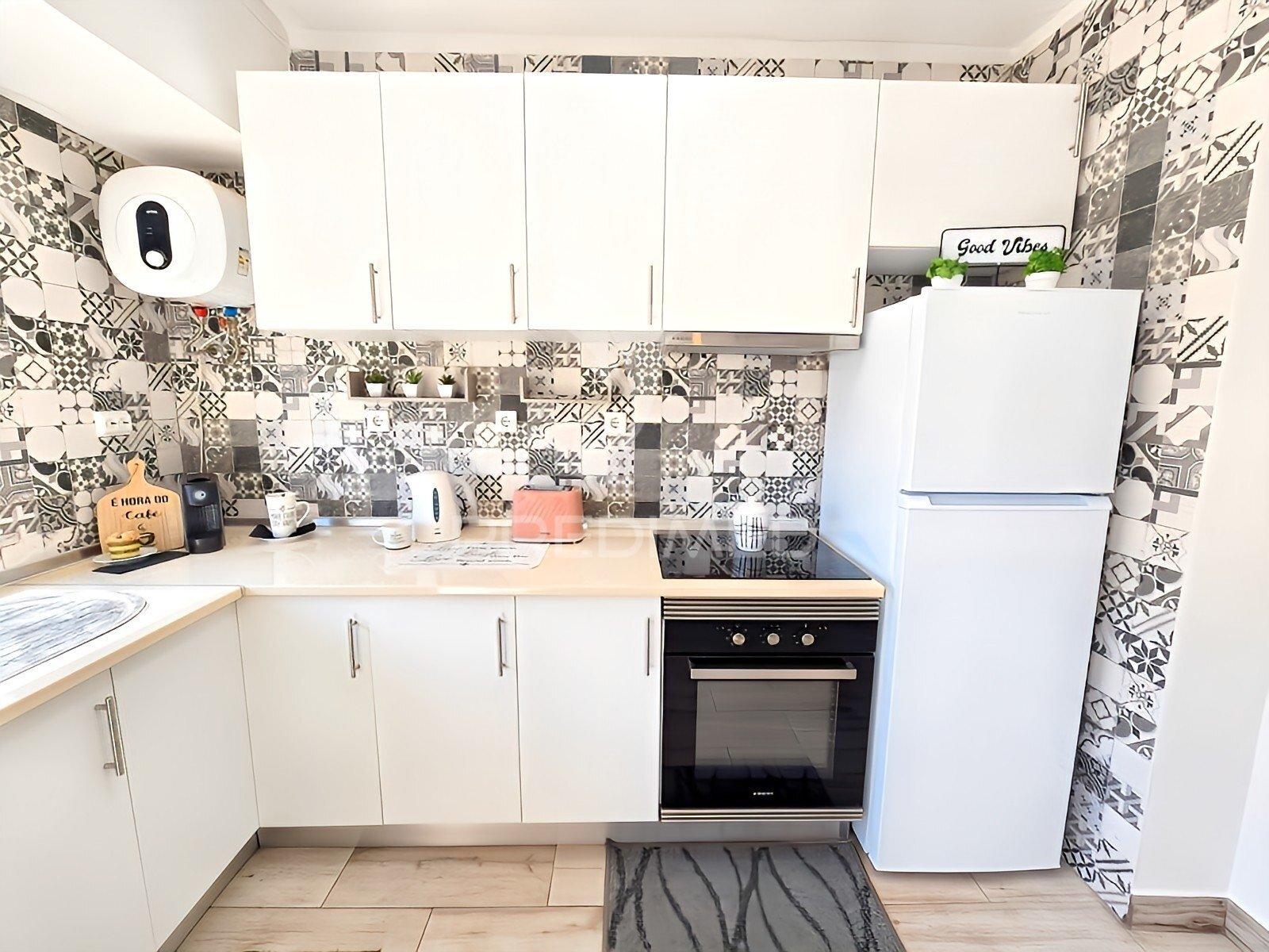 Apartamento renovado, piscina, 200 metros da praia da rocha