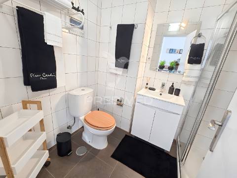 Apartamento renovado, piscina, 200 metros da praia da rocha