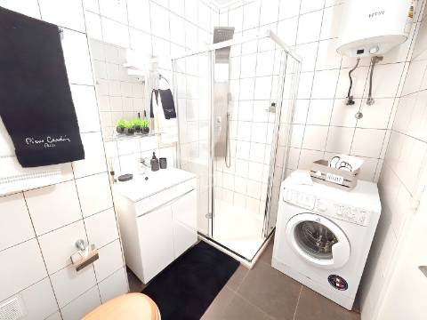 Apartamento renovado, piscina, 200 metros da praia da rocha