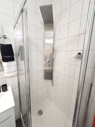 Apartamento renovado, piscina, 200 metros da praia da rocha