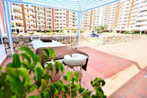 Apartamento renovado, piscina, 200 metros da praia da rocha