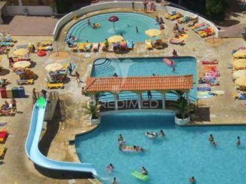 Apartamento renovado, piscina, 200 metros da praia da rocha