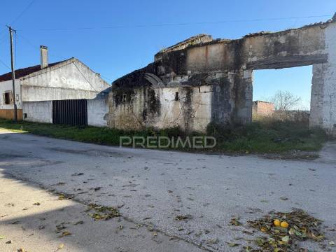 Oportunidade única no ribatejo armazém agrícola para restaurar | ~3 hectares | ponte nova – casével – santarém