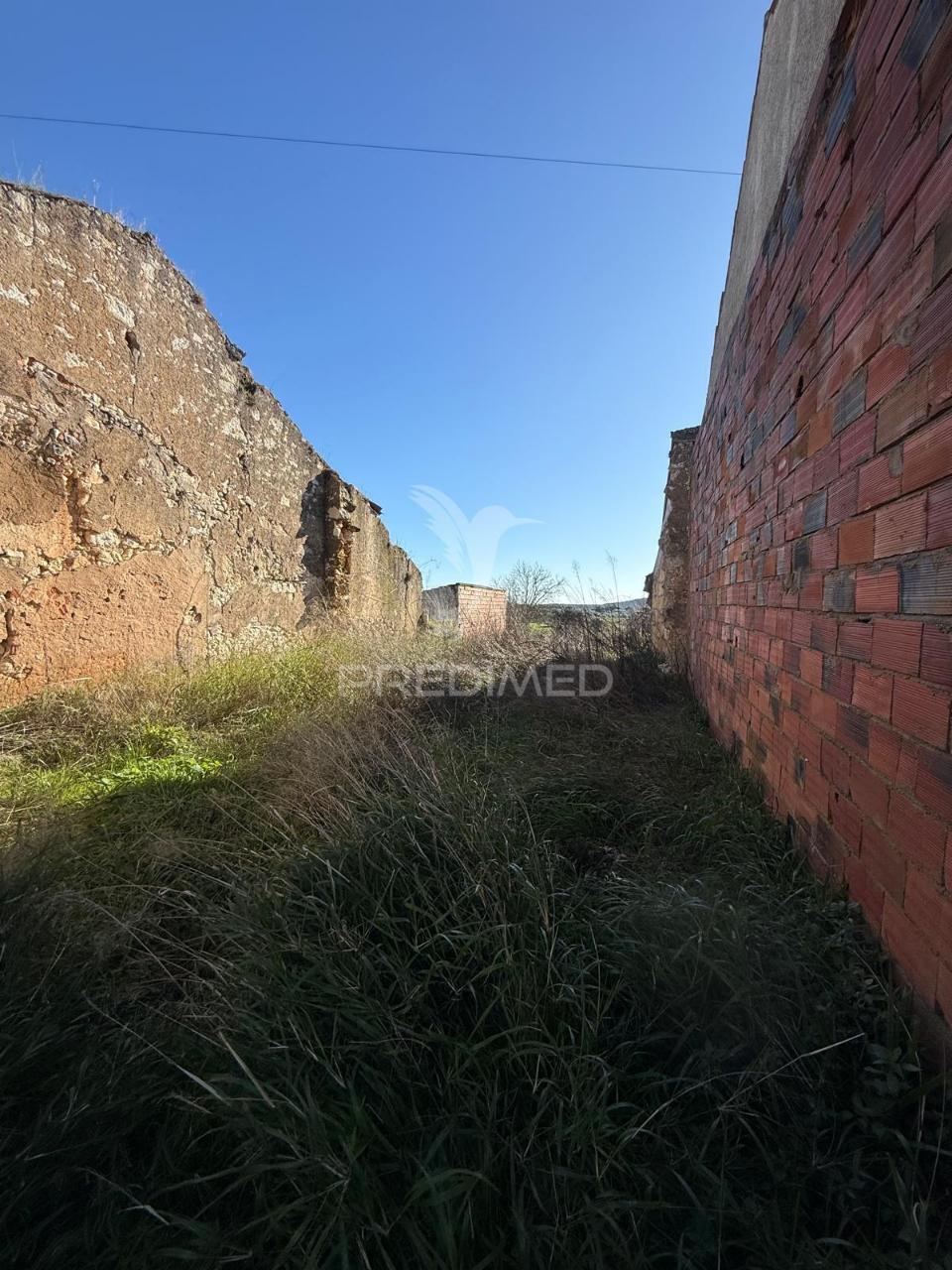 Oportunidade única no ribatejo armazém agrícola para restaurar | ~3 hectares | ponte nova – casével – santarém