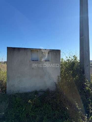 Oportunidade única no ribatejo armazém agrícola para restaurar | ~3 hectares | ponte nova – casével – santarém