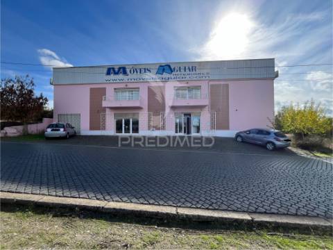 Espaço comercial e armazém em ferreira do alentejo