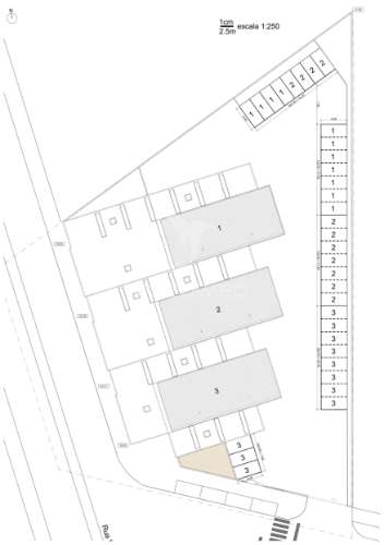 Fantástico armazém em são julião do tojal