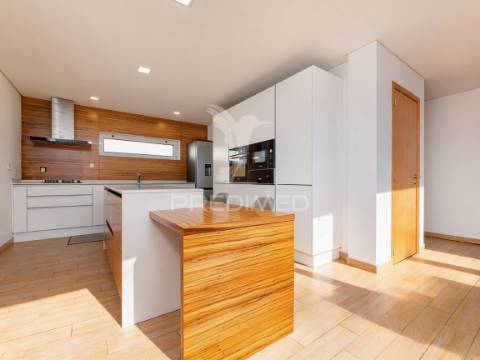 Moradia t4 independente em pedralva