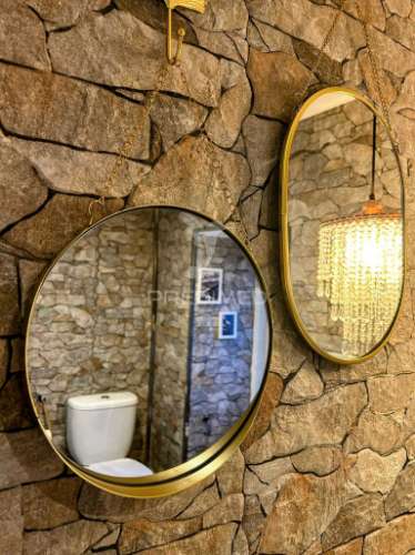 Moradia recuperada, equipada e mobilada na zona vinhateira do douro