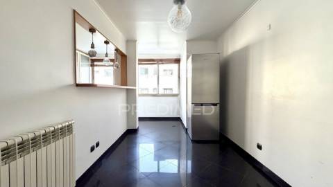 Apartamento t3 transformado em t2+1