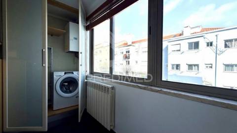 Apartamento t3 transformado em t2+1