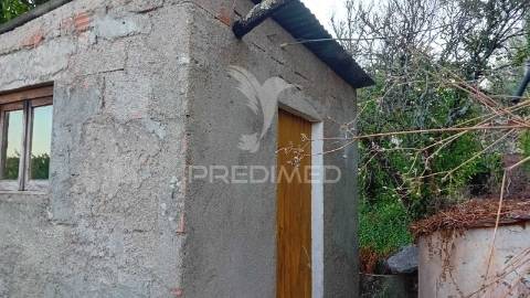 Moradia t3 para recuperação em alvaiázere