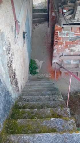 Moradia t3 para recuperação em alvaiázere