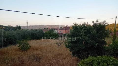 Moradia t3 para recuperação em alvaiázere