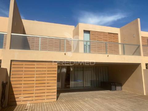 Moradia t3 em herdade dos salgados - guia, albufeira