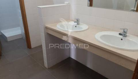 Arrendar armazém industrial moderno e muito funcional