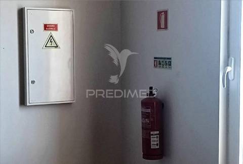 Arrendar armazém industrial moderno e muito funcional