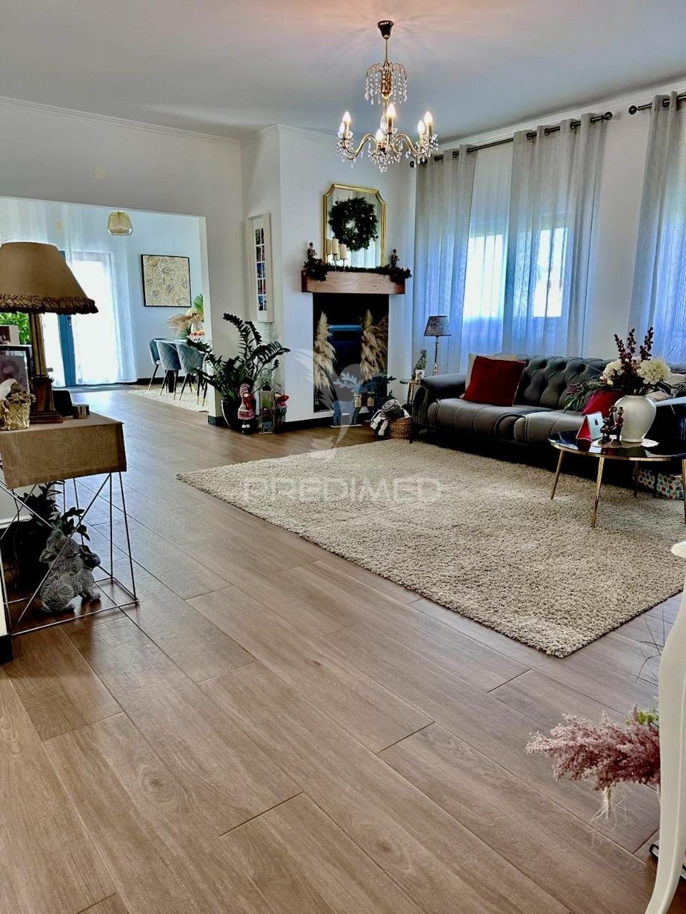 Moradia t4 em samora correia