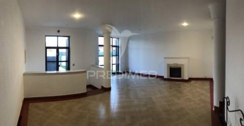 Fantastica moradia t3  em zona calma e central