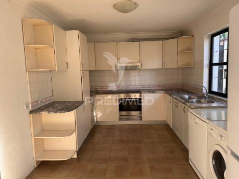 Fantastica moradia t3  em zona calma e central