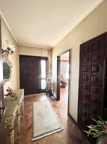 Moradia 4 frentes | garagem | arrumos | jardim