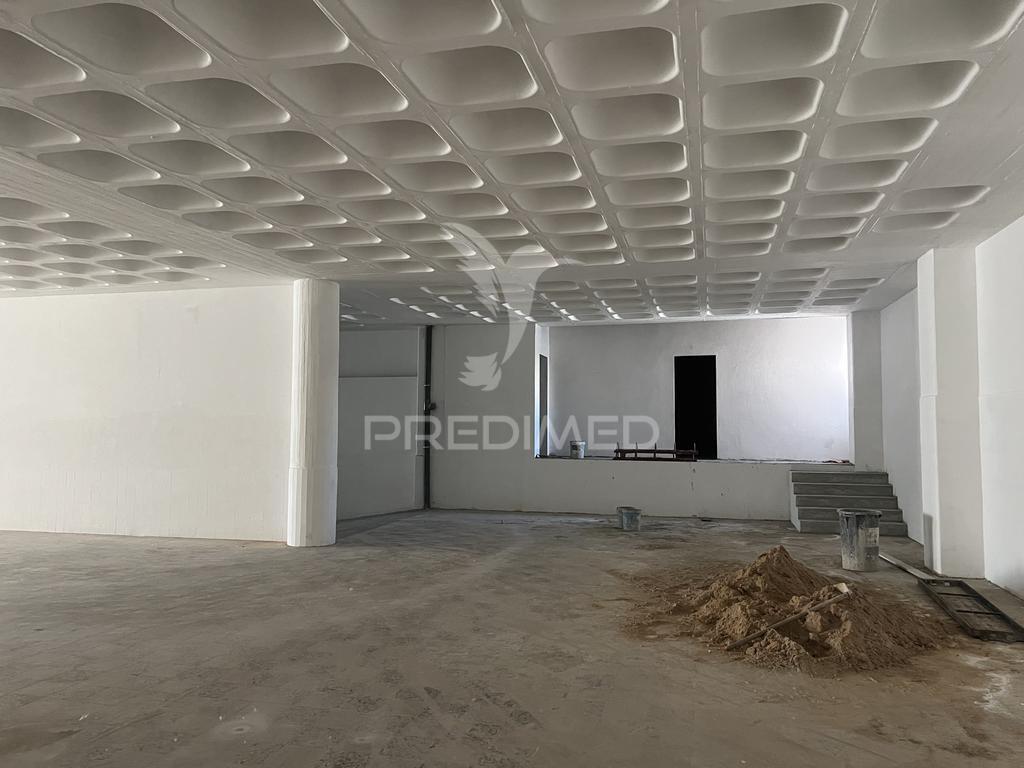 Armazém em são joão da talha