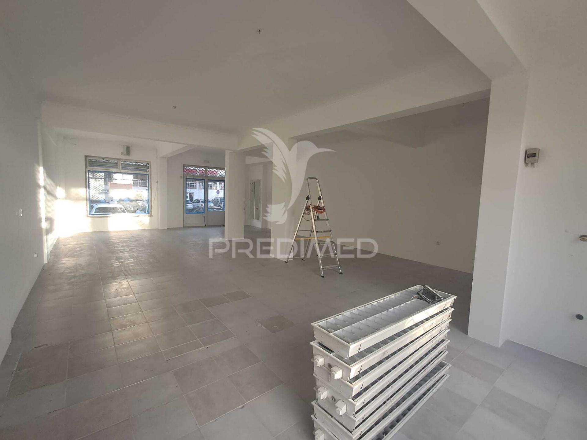 Loja para arrendamento, urbanização da anta – agualva-cacém