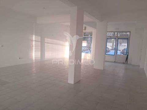 Loja para arrendamento, urbanização da anta – agualva-cacém