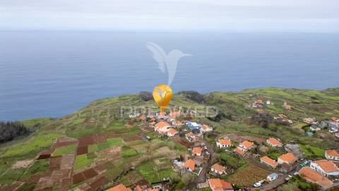 Moradia t3 para renovação, santa, porto moniz