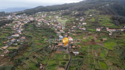 Moradia t3 para renovação, santa, porto moniz