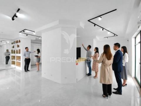 Loja na baixa da cidade de olhão