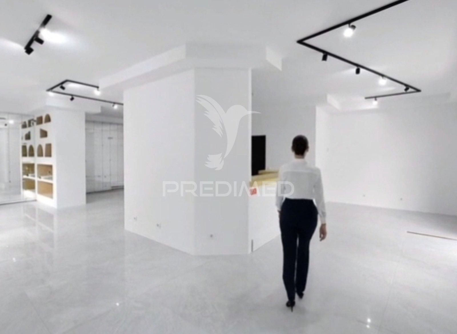 Loja na baixa da cidade de olhão