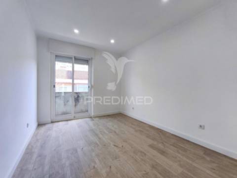 Apartamento t4 | damaia de cima | amadora