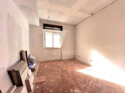 Apartamento t3 | equipado | remodelado | amadora