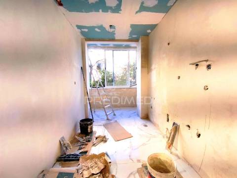 Apartamento t3 | equipado | remodelado | amadora