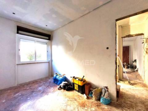 Apartamento t3 | equipado | remodelado | amadora