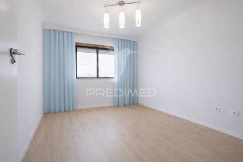 Apartamento t2 | elevador | remodelado | rio tiinto