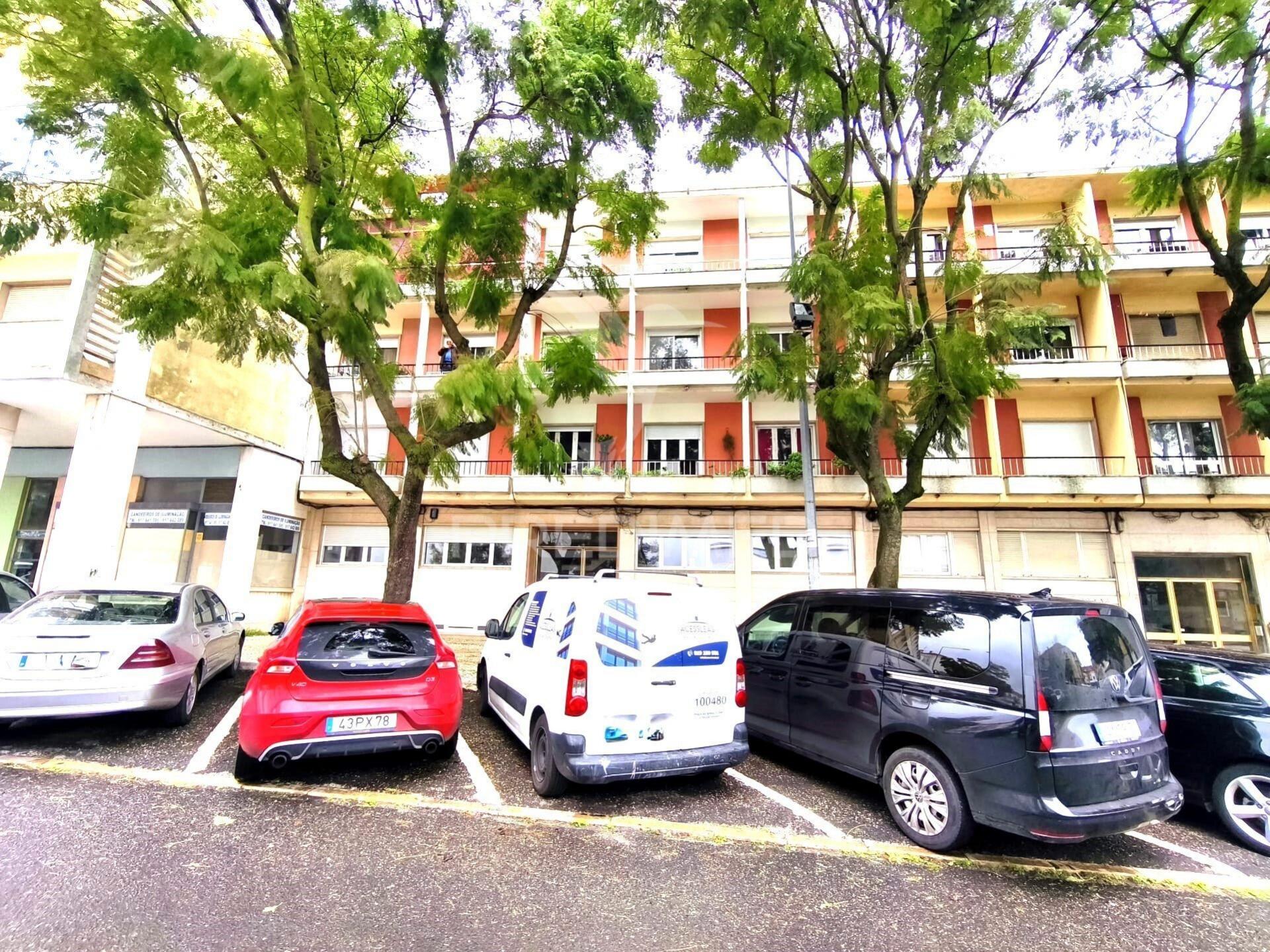 Apartamento t2 | remodelado | venteira | amadora